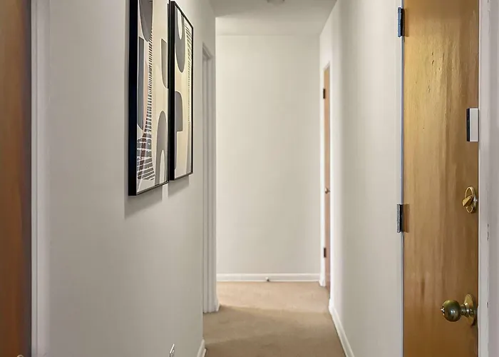 Chic Retreat 1br Unit - Church A2